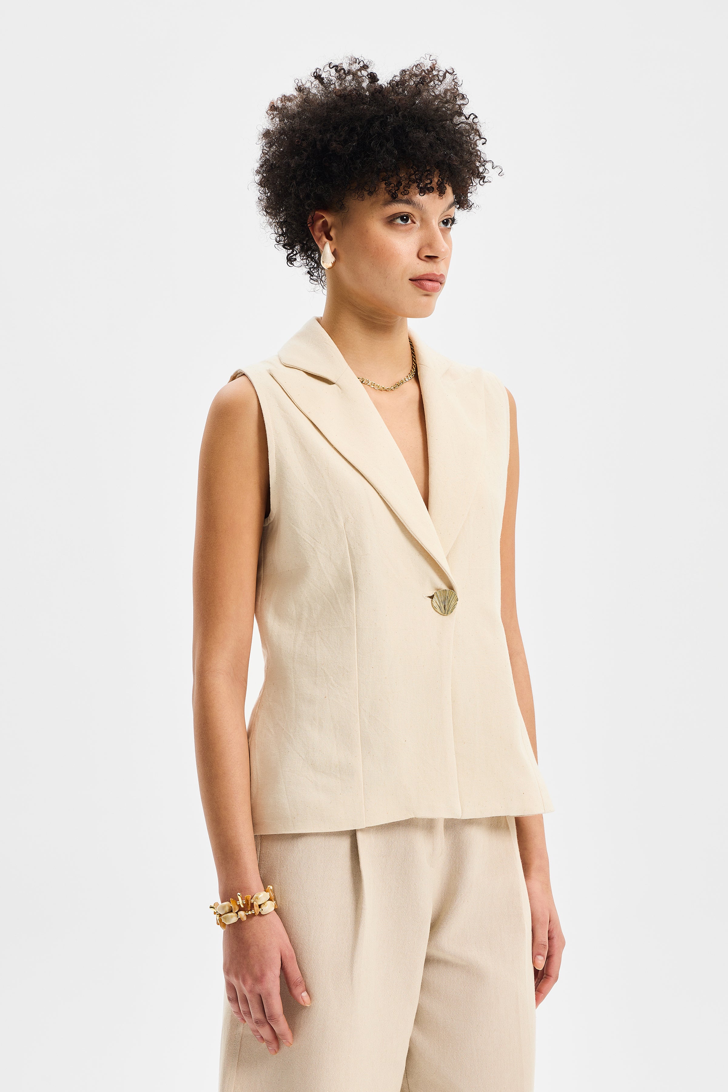 Vera Women’s Vest Ecru