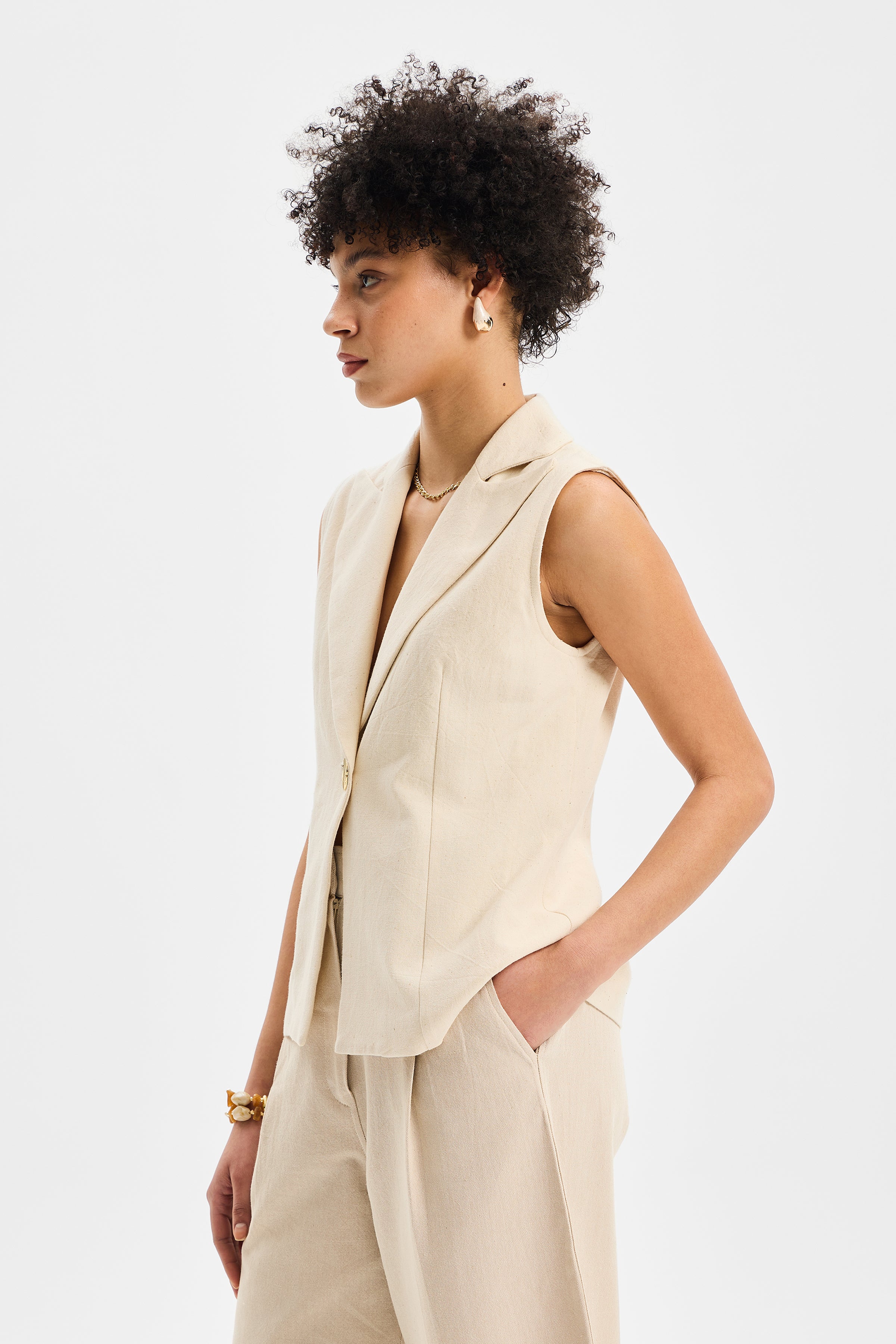 Vera Women’s Vest Ecru