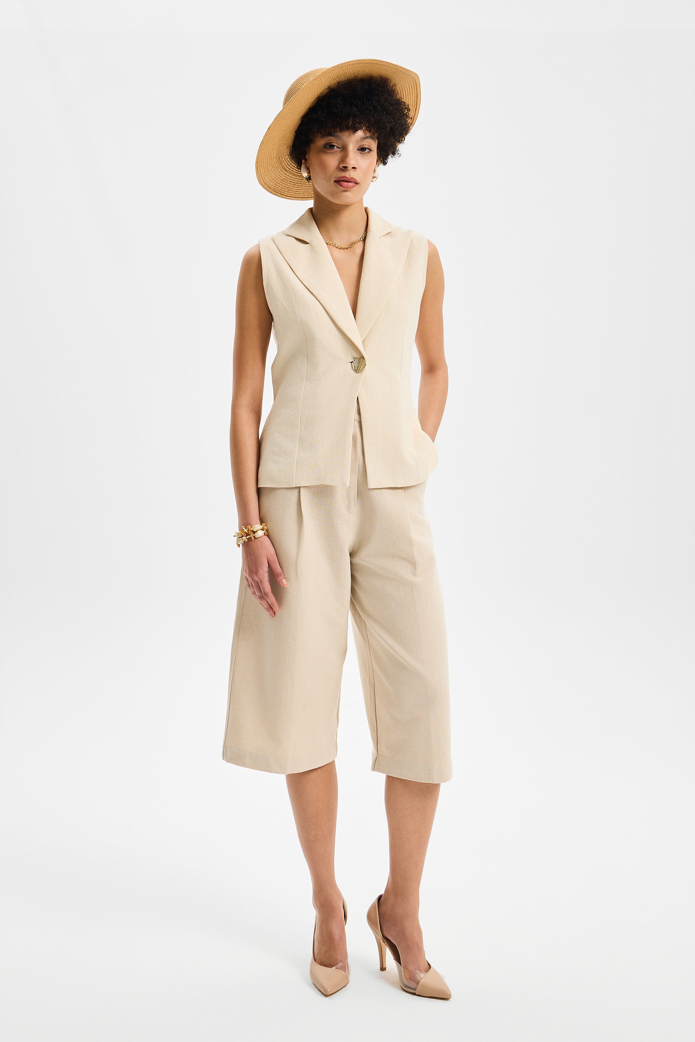 Vera Women’s Vest Ecru