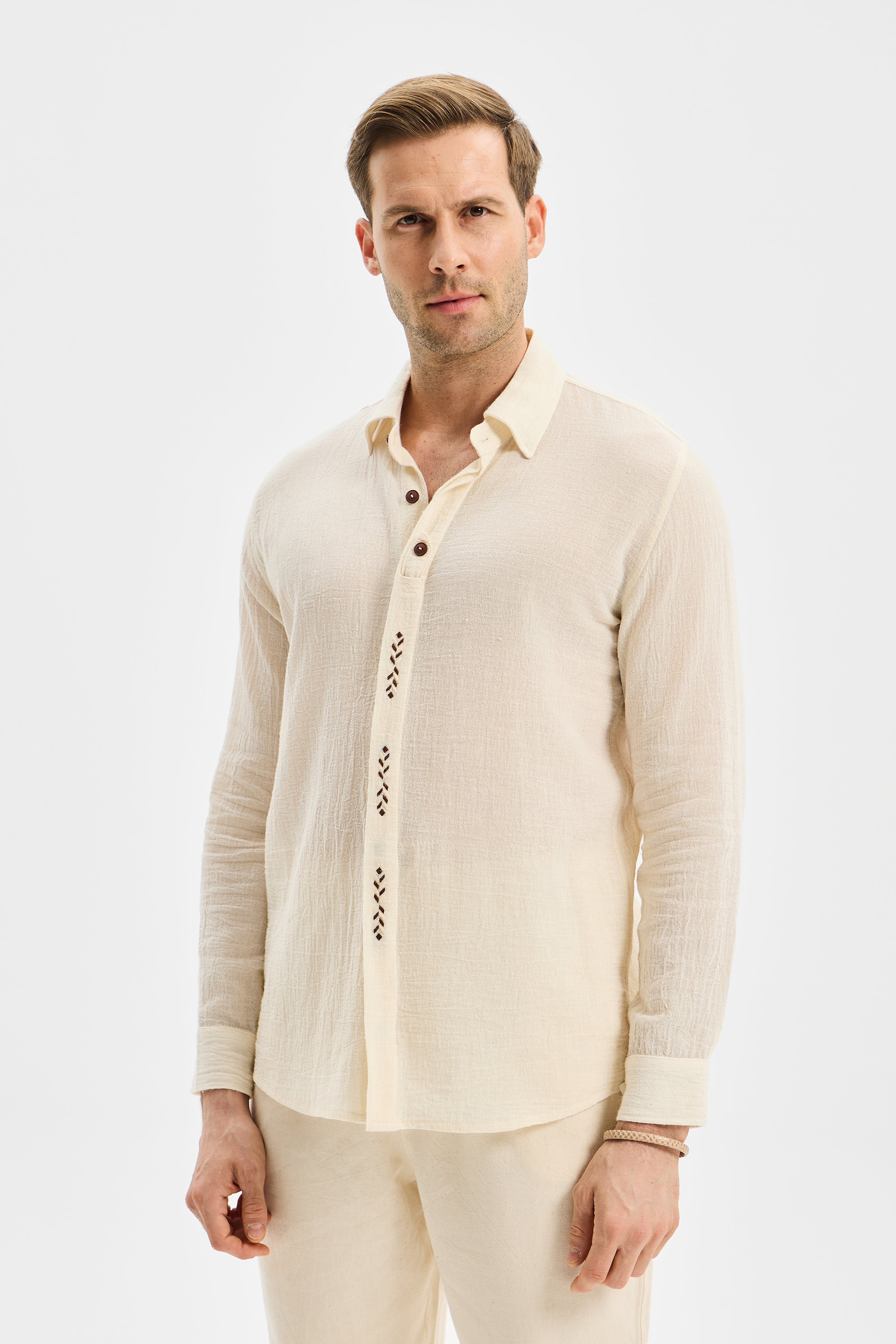 Motif Erkek Nakışlı Gömlek