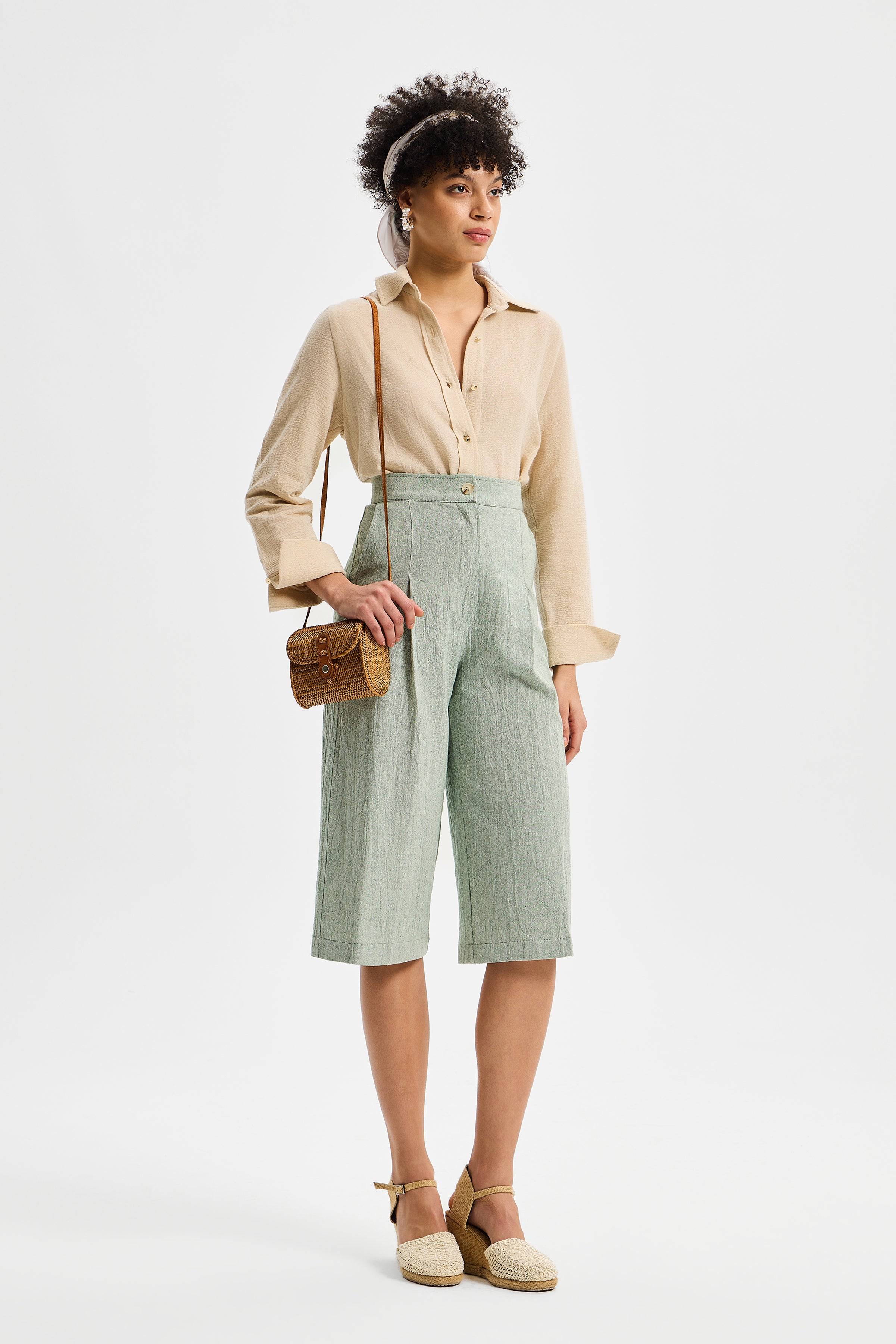 Calibra Kadın Klasik Şort Mint Yeşiil