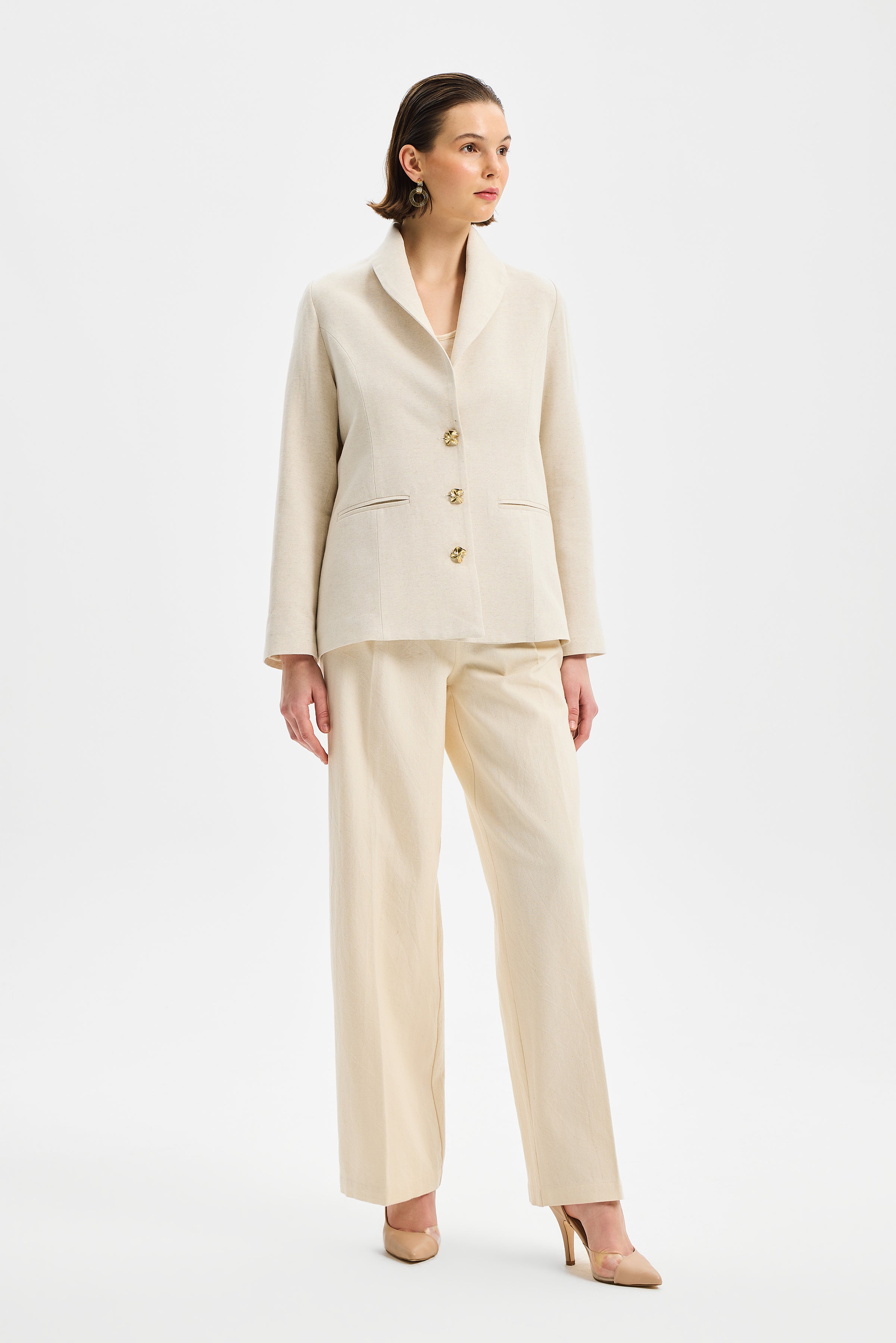 Pivot Women's Classic Pleated Trousers Ecru